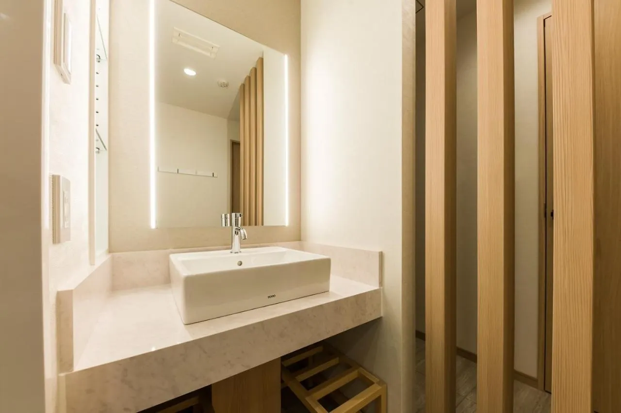 Iam Hotel Ōsaka 4*,